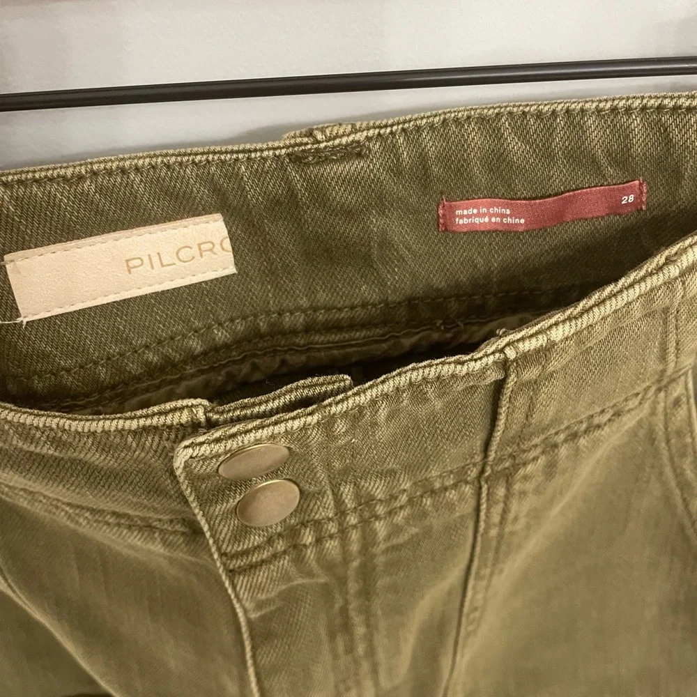 Anthropologie Pilcro Level Utility Pants Safari Green Size 28 cargo Casual. 6 - Picture 4 of 9